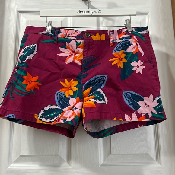 Old Navy Pants - Old Navy Everyday Hawaiian print pant size 14